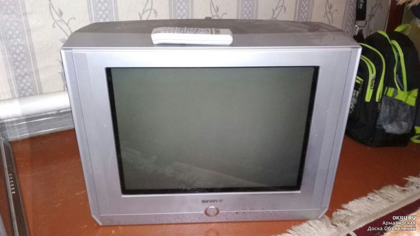 Телевизоры 2004 года. Телевизор Samsung 2004. Телевизор самсунг 2000 года выпуска. Samsung 2004-2005 телевизор. Телевизор самсунг 2005.