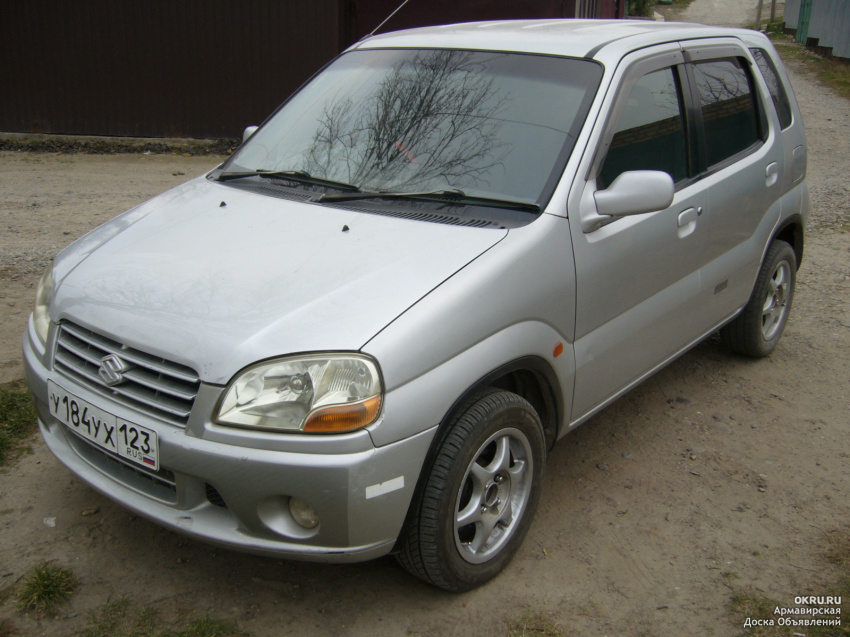 2000 отзывы. Сузуки Свифт 2000. Сузуки Свифт 2000г. Сузуки Swift 2000. Suzuki Swift 2000 1.3.