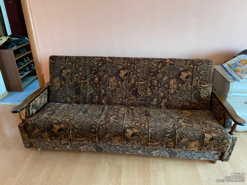 Продам диван. цена 3000+торг.